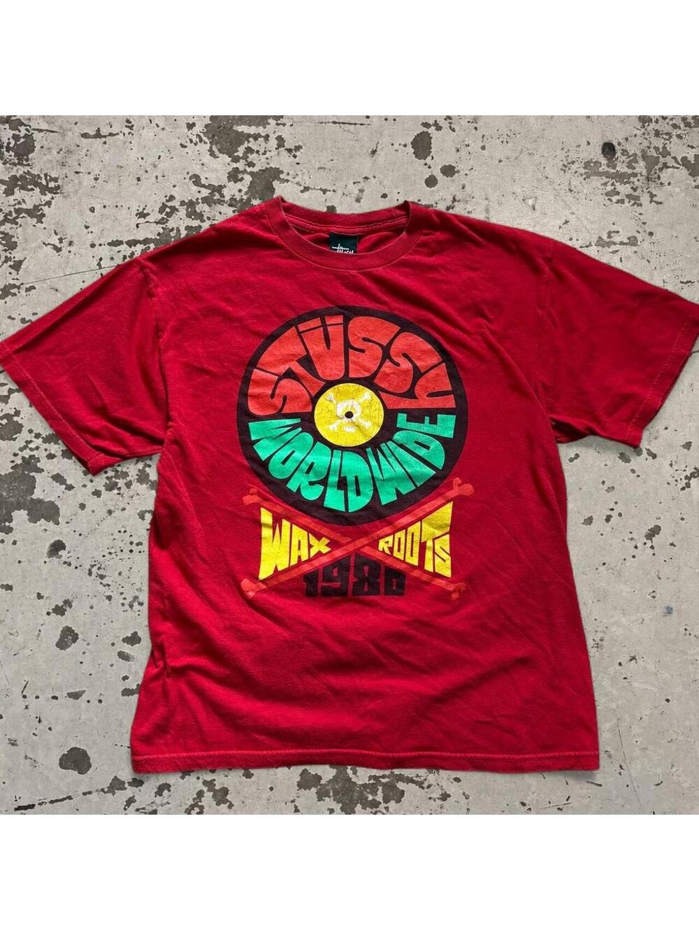 Beautiful vintage 90s stussy tee. Some distressing.